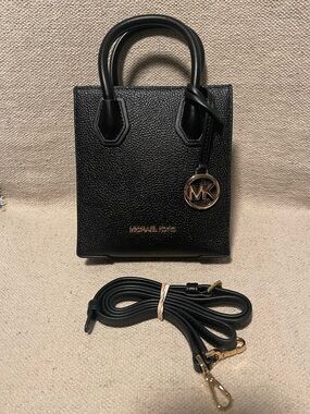 Michael Kors Mercer Extra Small Crossbody - like new!